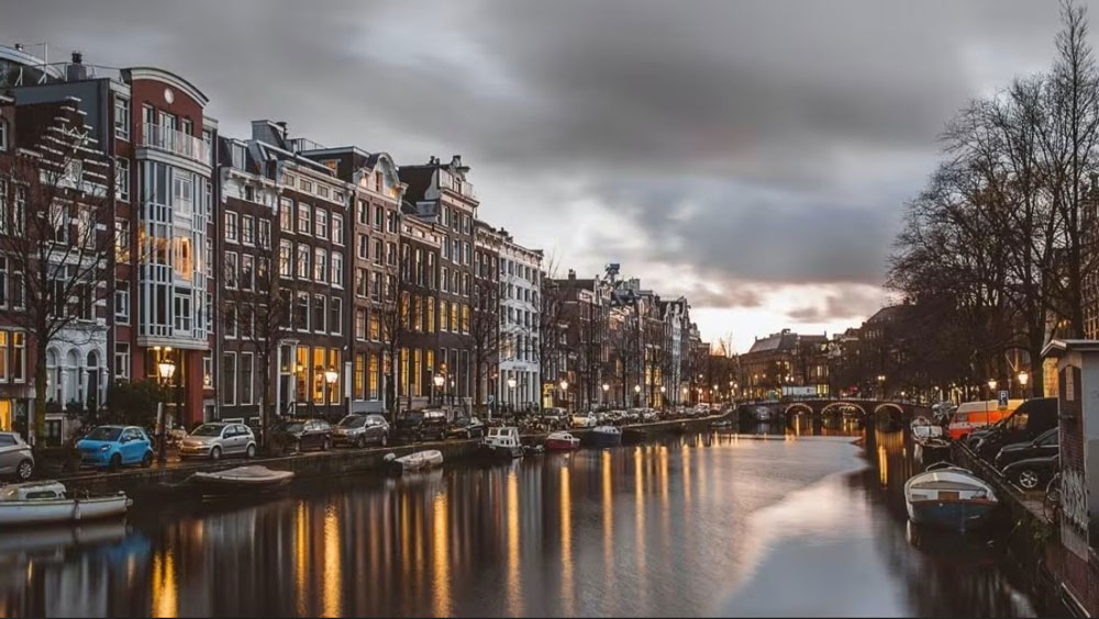 Embrace Innovation and Diversity: Study in the Netherlands