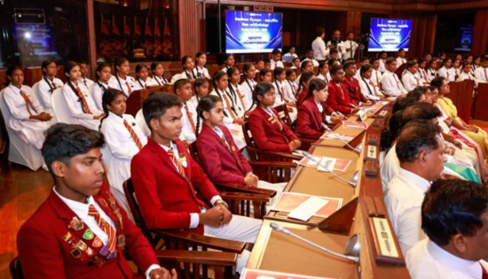 Athurugiriya Mahamathya Vidyalaya Students Take Part in Student Parliament Session