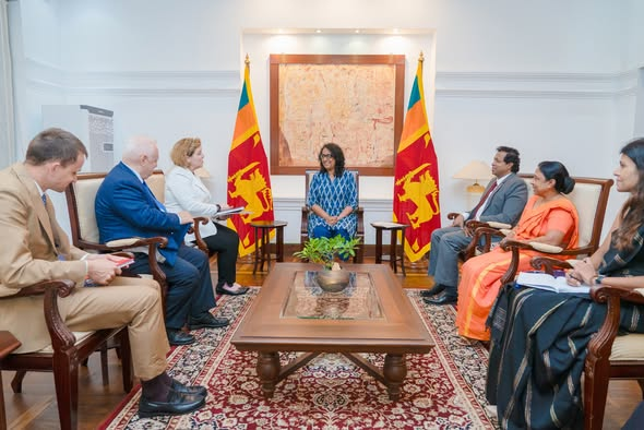 Sri Lanka and Canada Discuss Education Cooperation